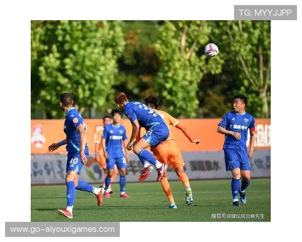 青岛海牛禁区内包抄人数更多，六码点不再空着